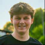  Autor Adam Adrjanek