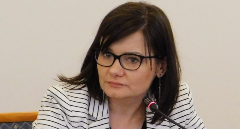 Anna Freus, jeszcze jest skarbnikiem Miasta i Gminy Wieluń, a niebawem być może wróci do kierowania szpitalem fot.: Magdalena Lizurej 
