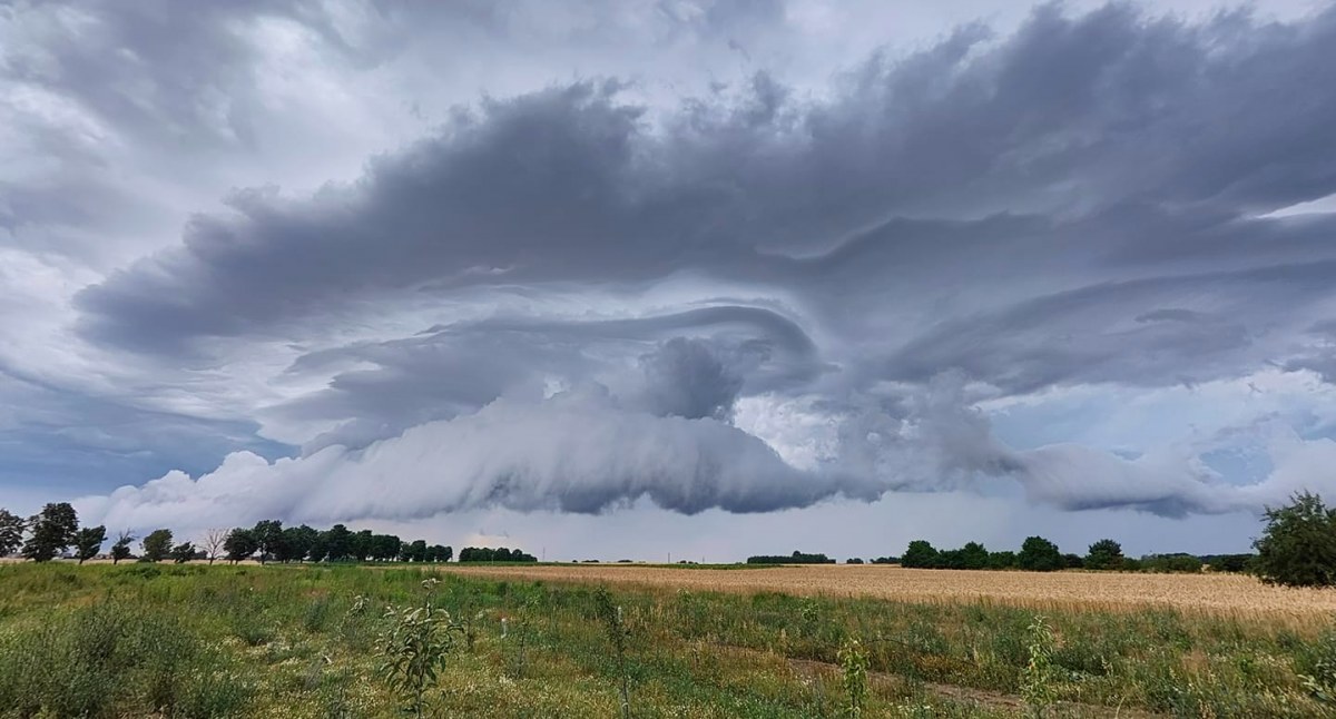 Zdjęcia nieba nad Wieluniem, Pajęcznem, Działoszynem, Złoczewem i okolicami