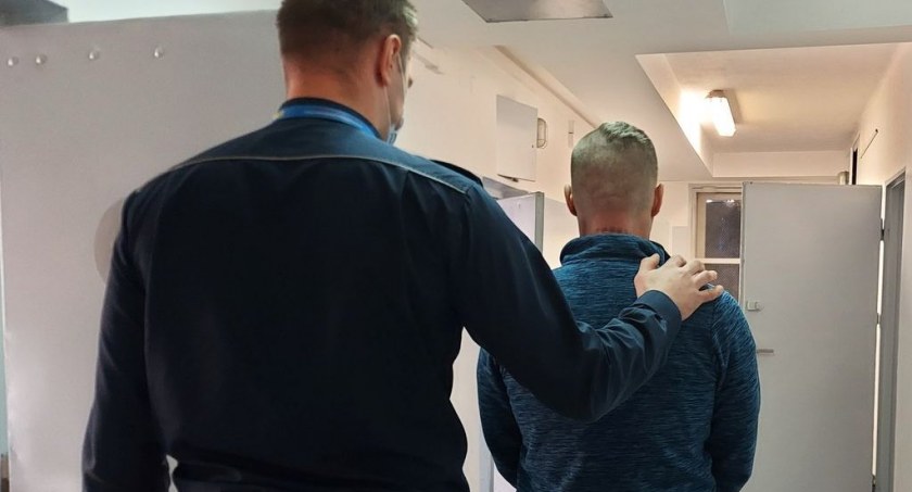 Policjanci zabezpieczyli ponad 980 gramów amfetaminy, ponad 467 gramów substancji psychotropowej 3CMC oraz 383 gramy marihuany fot.: KPP Wieluń 