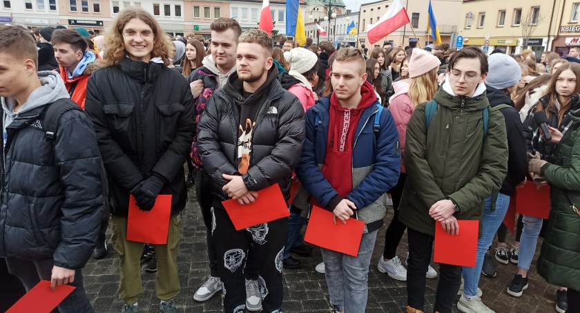 Młodzież przeciw rosyjskiej agresji 