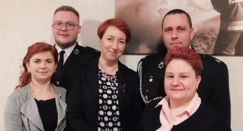 Zarząd KGW w Naramicach zawiązał się w następującym składzie: (od lewej) przewodnicząca Ewelina Kłobus, skarbnik Agnieszka Karpińska sekretarz Sylwia Halusiak oraz członkowie zarządu: (od lewej) Błażej Misiak i Bartosz Halusiak  fot.: archiwum prywatne