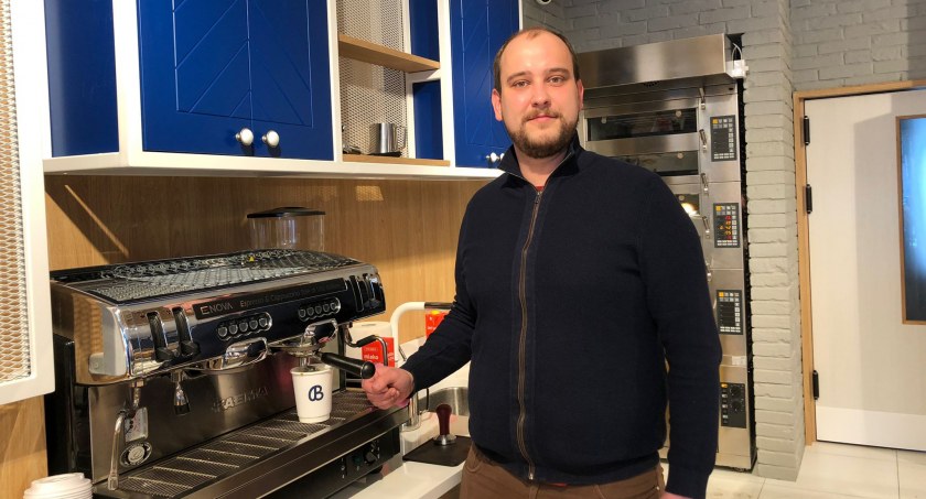 W nowym sklepie firmowym ,,Borek. Rodzinne wypieki’’ znajdują się też wyroby piekarnicze, jak i słodkie specjały fot.: Damian Śpich 