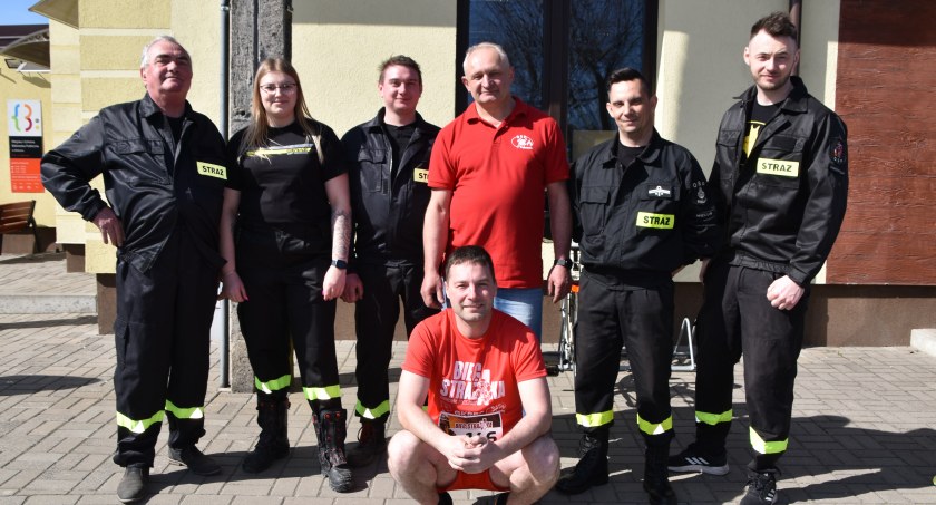 1.	Uczestnicy niedzielnego biegu zostali nagrodzeni w kategoriach indywidualnych, jak i drużynowych. Każdy zawodnik otrzymał też pamiątkowy medal ukończenia zawodów fot.: Katarzyna Cieślik 