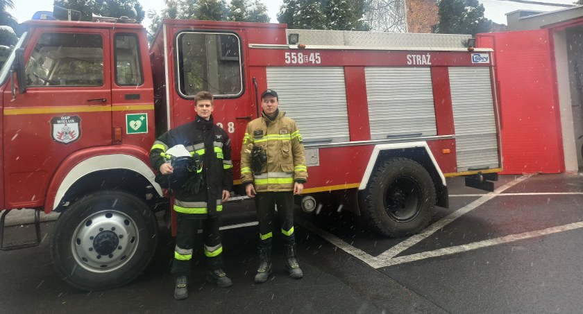 Strażacy z OSP Wieluń zachęcają do wstąpienia w szeregi jednostki. Zapewniają szkolenia i regularne dawki adrenaliny fot.: Magdalena Lizurej