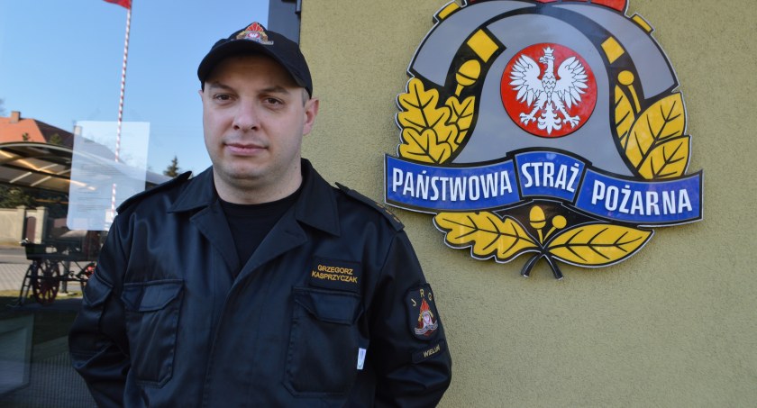 Pożar sadzy w kominie może zdarzyć się o każdej porze roku – mówi kpt.  Grzegorz Kasprzyczak. - Nie bagatelizujmy tego  fot.: Elżbieta Wodecka / Ochotnicza Straż Pożarna w Kraszkowicach 