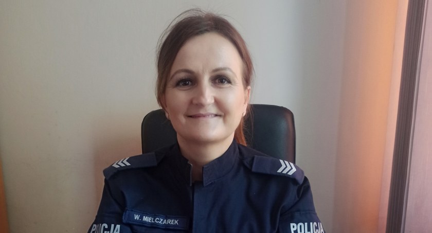Sierż. sztab. Wioletta Mielczarek służy w policji od dziewięciu lat. 4 kwietnia powierzono jej obowiązki rzecznika prasowego pajęczańskiej komendy fot.: Magdalena Lizurej