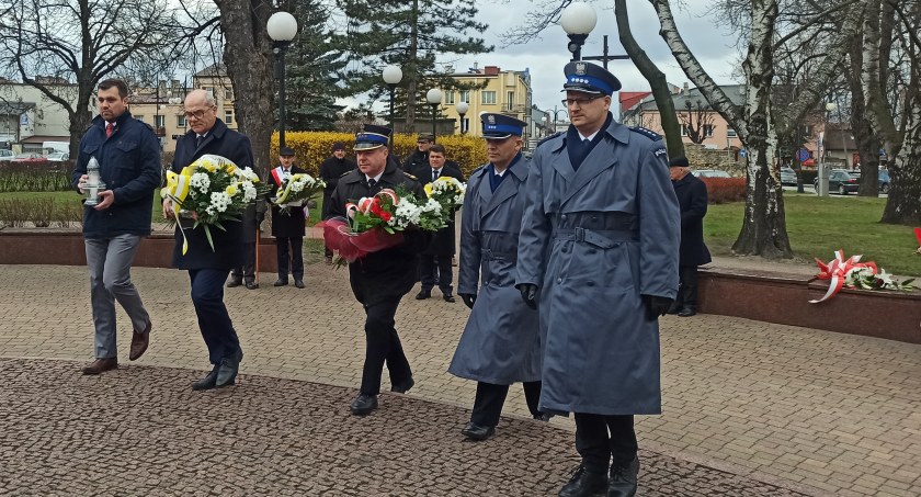 10 kwietnia, podobnie jak w latach ubiegłych, uczczono pomordowanych w Katyniu i tych, którzy zginęli pod Smoleńskiem fot.: Magdalena Lizurej