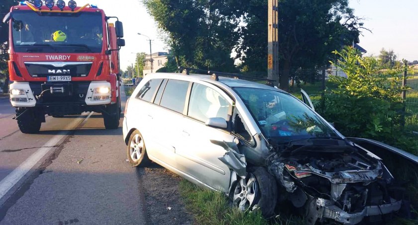 Zdjęcia z wypadku w Białej Pierwszej, w gminie Biała, powiat wieluński