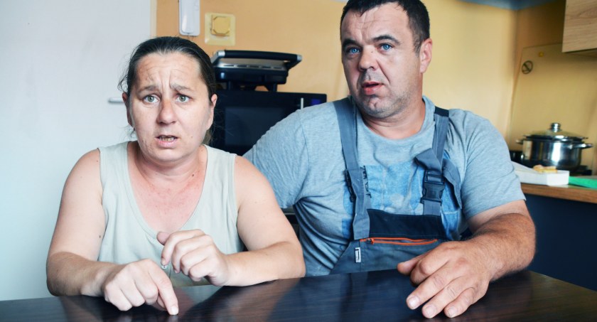 Zdjęcie ludzi, którzy czują się oszukani przez burmistrza Pawła Okrasę