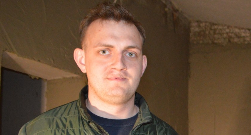 Po remoncie będzie tu miło, przytulnie, a przede wszystkim funkcjonalnie – mówi naczelnik Piotr Rychlik  fot.: Elżbieta Wodecka 
