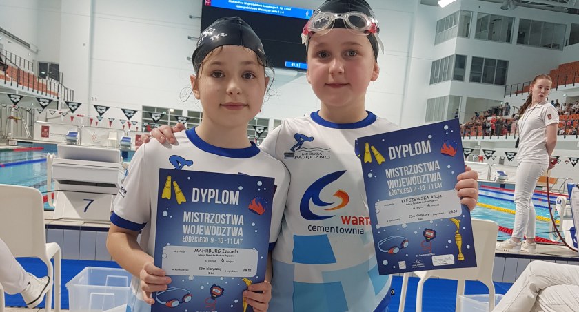 W Łasku swój pierwszy medal dla Meduzy zdobyła Polina Savchuk (druga z prawej) z Kijowa, od marca trenująca w Pajęcznie fot.: Grzegorz Boroń