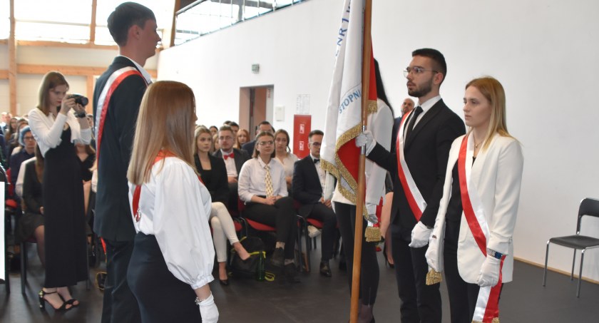 Absolwenci przyznają, że w ZS1 otrzymali przede wszystkim odpowiednie wykształcenie fot.: Katarzyna Cieślik 