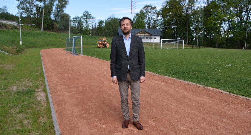 Wójt Jacek Olczyk na niedzielne (22 maja) wydarzenie, Bieg Traktem Św. Rocha, zaprasza rodziców z dziećmi, młodzież, wszystkich chętnych, także z okolicznych gmin powiatu wieluńskiego 