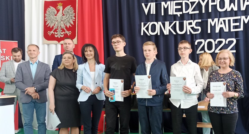 W drugim etapie Międzypowiatowego Konkursu wzięło udział kilkudziesięciu uczniów z 21 szkół fot.: Magdalena Lizurej