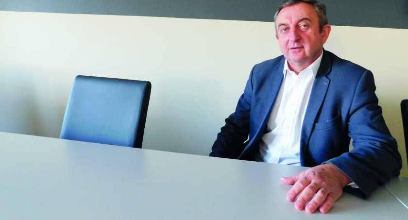 Aleksander Owczarek, wójt Białej, informuje, że przetarg na projekt i budowę dwóch sal gimnastycznych, zostanie powtórzony fot.: Magdalena Lziurej