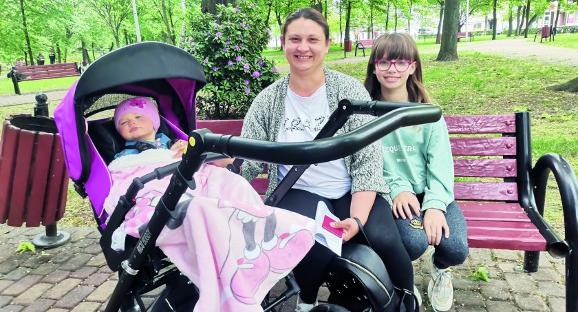 Mała Marysia Derek potrzebuje finansowego wsparcia od obcych osób. Tymczasem mama dwulatki również stara się pomagać innym, regularnie oddaje krew fot.: Magdalena Lizurej
