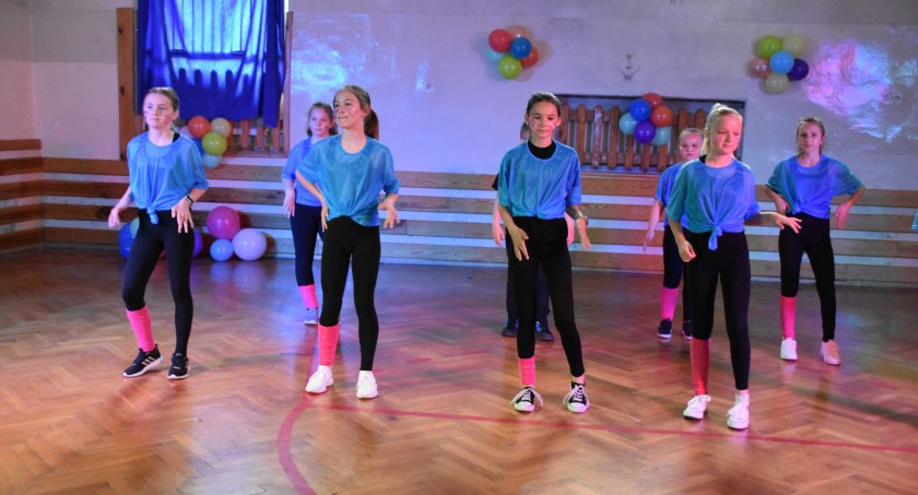 W Powiatowym Festiwalu Tańca ,,Zakręceni tańcem” uczestniczyły dzieci z katolickich szkół w regionie oraz ośrodków kultury  fot.: Katarzyna Cieślik 