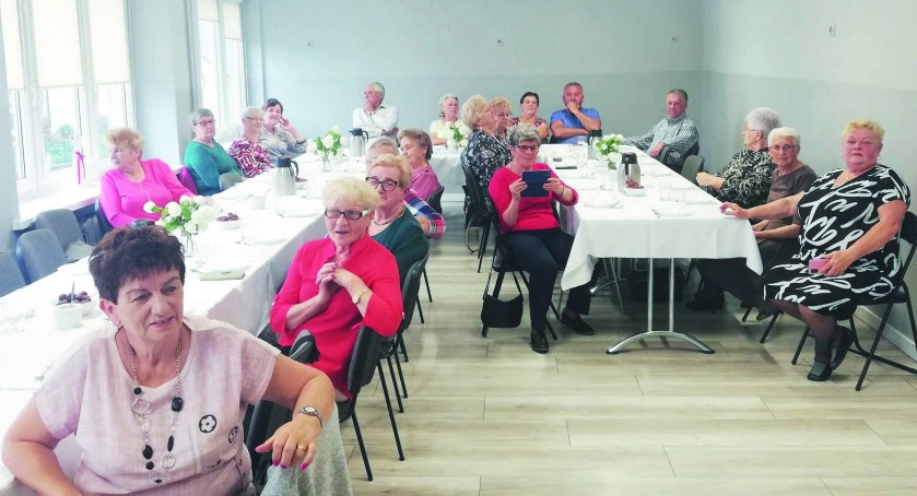 Już po raz kolejny członkowie Klubu Seniora w Skomlinie zorganizowali Dzień Matki  fot.: Gminny Ośrodek Kultury i Sportu w Skomlinie 
