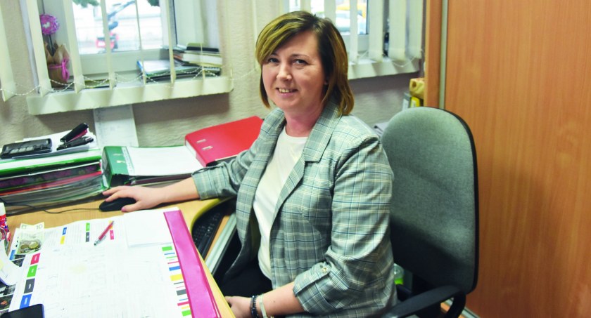 Katarzyna Szataniak z Urzędu Gmina Rząśnia informuje, że w schronisku w Czartkach przebywa 20 bezpańskich psów z terenu gminy (stan na 30 kwietnia br.)  fot. Katarzyna Cieślik 