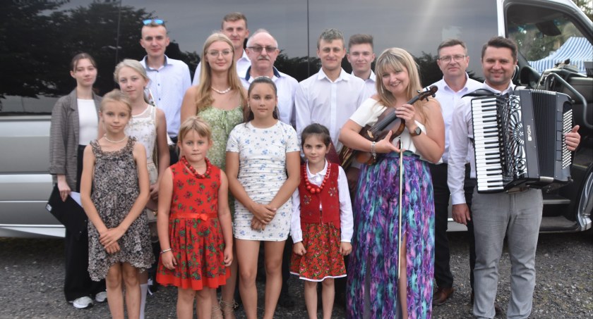 Majtykowie z Ożarowa poderwali publiczność do tańca / fot.: Katarzyna Cieślik 