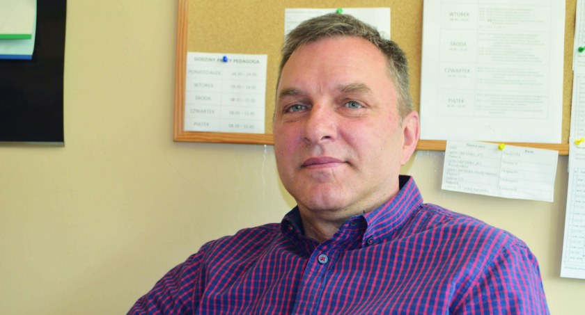 Nowy dyrektor Leszek Sobczyk ze szkołą w Skomlinie związany jest już 31 lat  fot.: Elżbieta Wodecka  