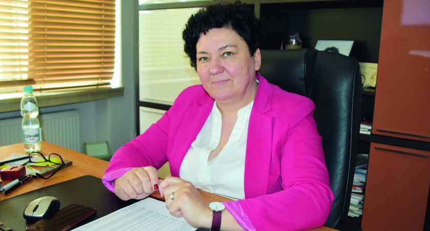 Dyrektorka Elżbieta Urbańska-Golec przyznaje, że praca z młodzieżą jest pracą bardzo wymagającą, ale to jednocześnie zastrzyk nowej energii
