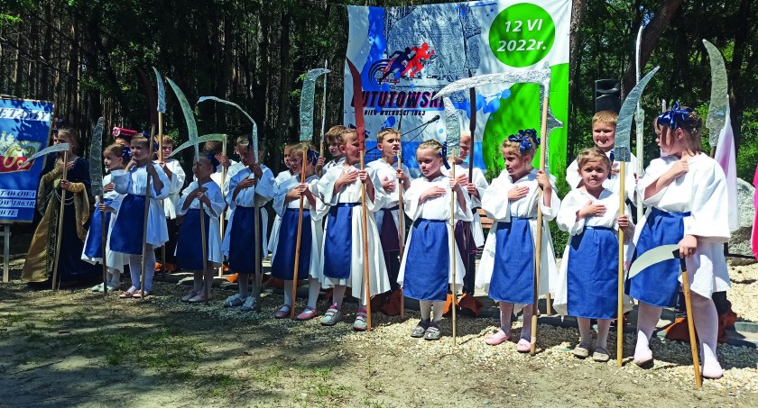 W Lututowskim Biegu Wolności, który odbył się w niedzielę, 12 czerwca, w Lasku Koziołek, wzięło udział około 300 zawodników