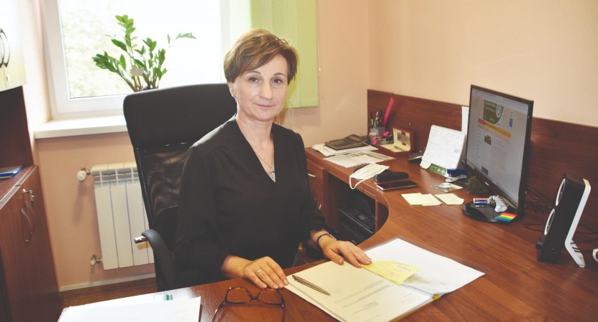 Iwona Napieraj, sekretarz i zastępca wójta gminy Pątnów, przyznaje, że w ramach konkursu ,,Sołectwo na Plus” gmina wspiera sołectwa merytorycznie, czyli pomagać pisać wnioski i je składa  fot.: Katarzyna Cieślik 