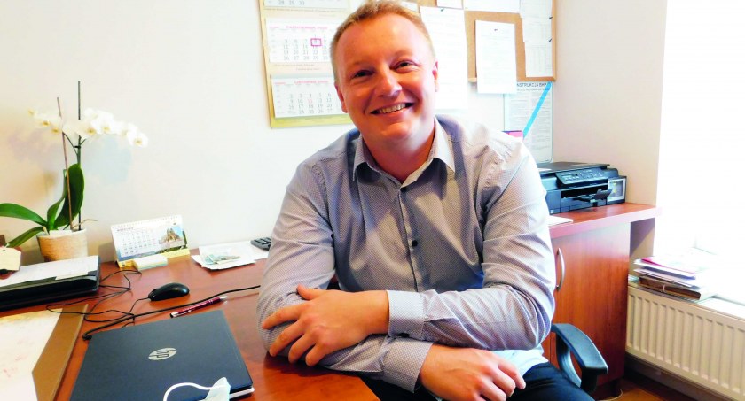 Wojciech Psuja, dyrektor ZSiP w Krzyworzece uważa, że obecność specjalistów jest bardzo potrzebna, szczególnie w trudnych czasach fot.: Magdalena Lizurej
