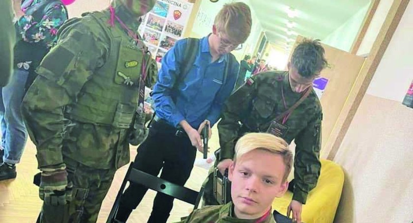 Od nowego roku szkolnego w II Liceum Ogólnokształcącym rusza klasa mundurowa fot.: archiwum prywatne