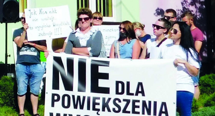 Kamila Krzak-Sojda oraz Alicja Słok od dwóch lat w imieniu mieszkańców walczą o zablokowanie planowanej inwestycji na składowisku fot.: Magdalena Lizurej