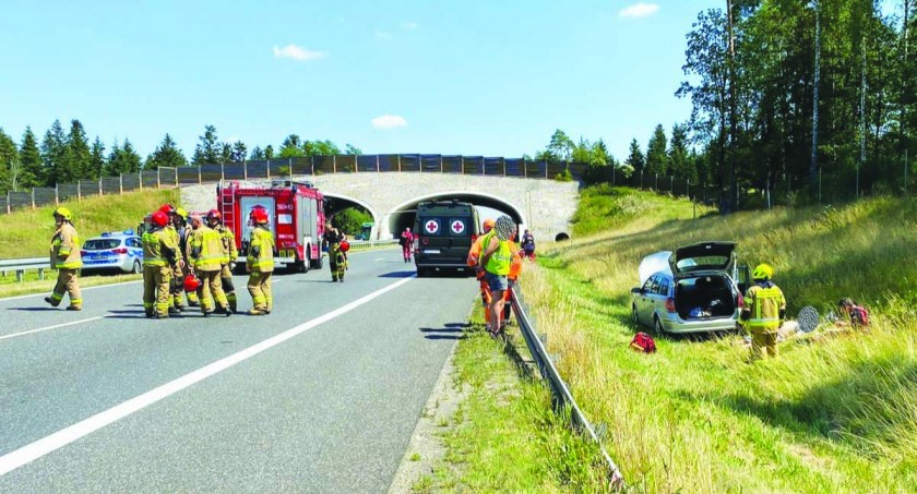 33-letn mieszkaniec Torunia został ewakuowany z miejsca zdarzenia przez zespół lotniczego pogotowia ratunkowego fot.: arch. KPP w Wieruszowie