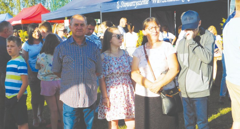 Podczas VII Dnia Cebuli i Ziemniaka odwiedzający mogli nie tylko zaspokoić głód pysznymi potrawami, ale obejrzeć występy artystyczne i posłuchać koncertów fot.: Magdalena Lizurej
