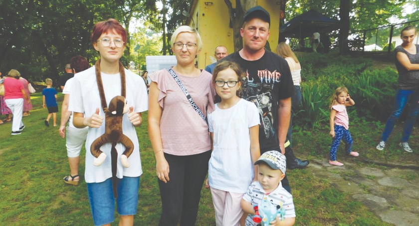 Zespół „Nadwarcianki” obchodzi w tym roku 35-lecie istnienia. Z tej okazji GCKiBP zaprosiło mieszkańców na piknik rodzinny fot.: Magdalena Lizurej  