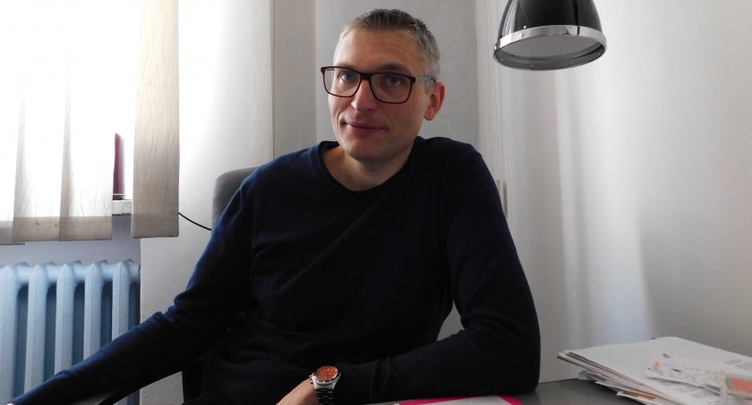 Wojciech Ordon, dyrektor medyczny wieluńskiego szpitala przyznaje, że sporadycznie, szczególnie w okresie wakacyjnym, zdarzają się nieobsadzone dyżury w ambulatorium. To góra raz, dwa w miesiącu fot.: Magdalena Lizurej