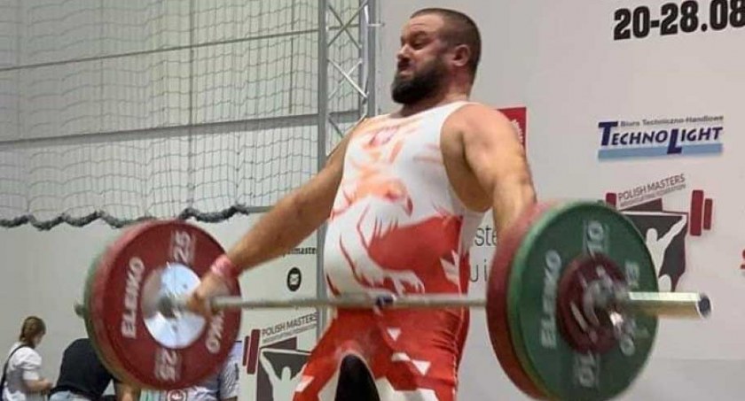 St. asp. Łukasz Borowiecki jest brązowym medalistą mistrzostw Europy w podnoszeniu ciężarów fot.: arch. KPP w  Pajęcznie