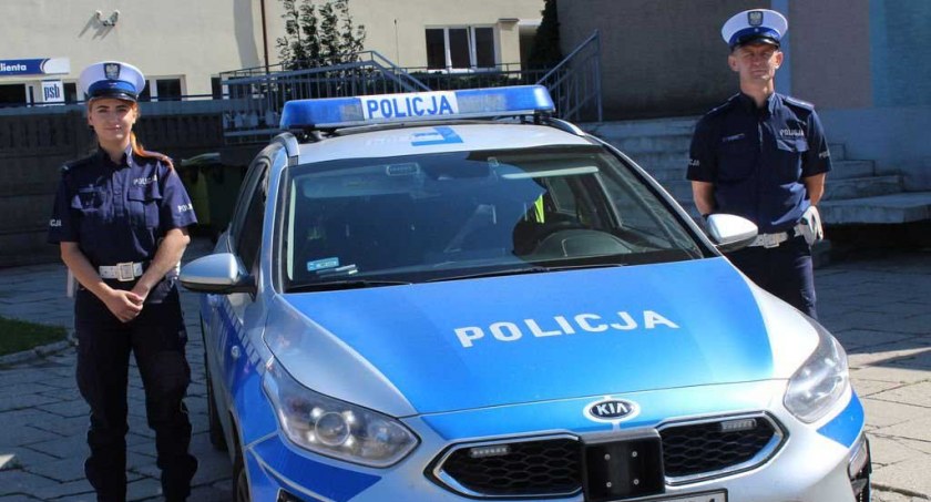 11-miesięczny chłopczyk trafił do szpitala w eskorcie policjantów  fot.: arch. KPP w Wieluniu 