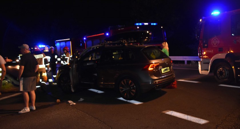 Na miejscu kolizji pracowały również jednostki straży pożarnej, JRG Wieluń oraz OSP KSRG Osjaków fot.: Katarzyna Cieślik 