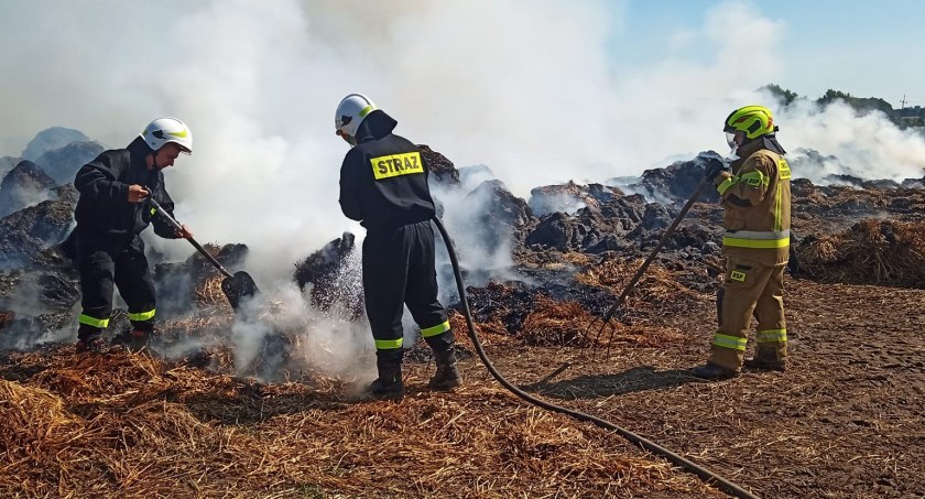 Na zdjęciu akcja gaśnicza w Nowej Brzeźnicy / Fot. Facebook / OSP KSRG Strzelce Wielkie