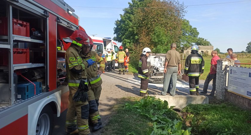 27-letni kierowca, który doprowadził do dachowania, był pijany