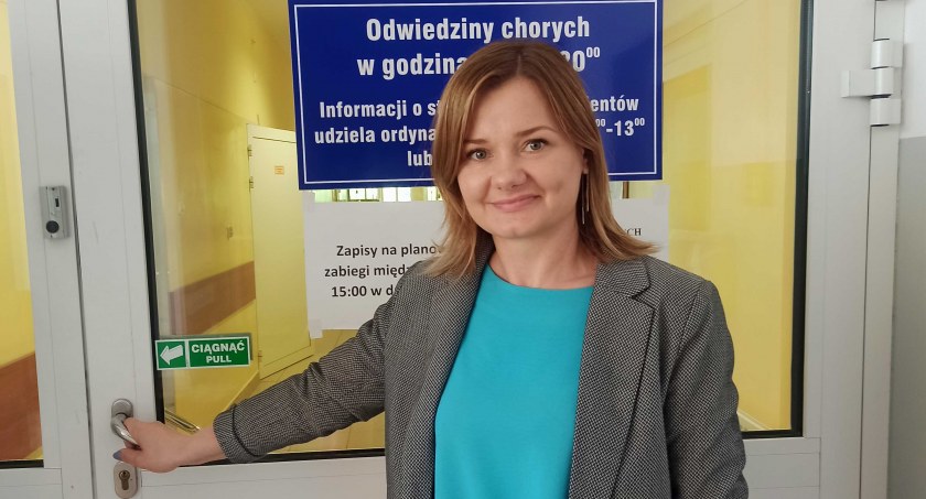 Anna Freus mówi, że poziom wyceny kontraktu z NFZ nie zapewnia takiego przychodu dla szpitala, aby pieniędzy starczyło na wypłatę podwyższonych wynagrodzeń fot.: Magdalena Lizurej