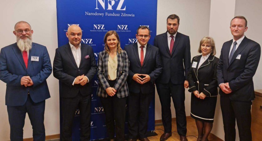 Warszawie, z inicjatywy posła Pawła Rychlika, odbyło się spotkanie prezesa NFZ Filipa Nowaka z dyrektor SP ZOZ Wieluń Anną Freus oraz wicestarostą wieluńskim Krzysztofem Dziubą fot.: archiwum prywatne