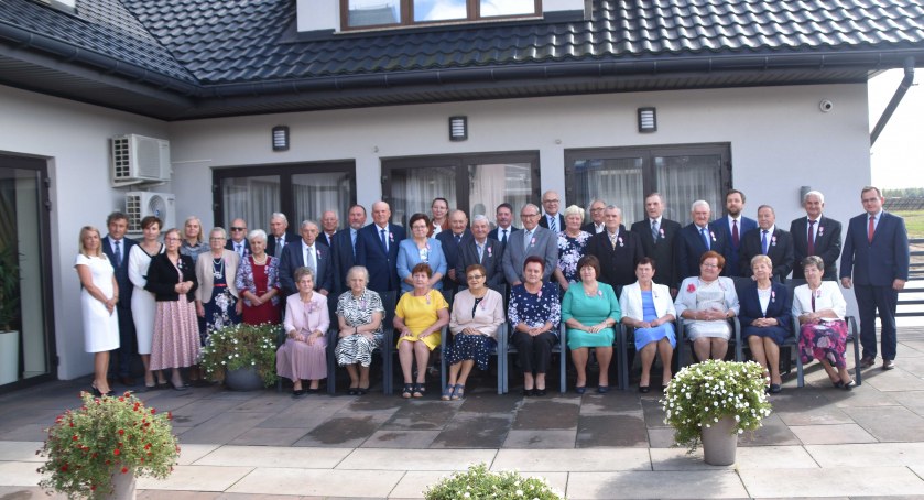 Uroczystość Złotych Godów par z terenu gminy Pątnów uświetnił występ Zespołu Folklorystycznego z Popowic fot.: Katarzyna Cieślik 