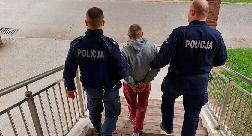 Dwaj mieszkańcy powiatu sieradzkiego w wieku 23 i 27 lat trafili do policyjnej celi fot.: archiwum policji