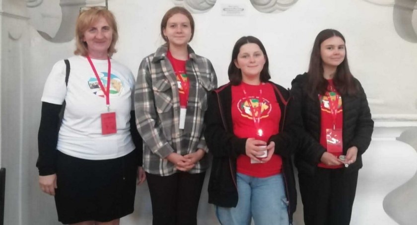  Przedstawicielki gminy Strzelce Wielkie, czyli Koło Misyjne na synodzie w stolicy fot.: archiwum koła