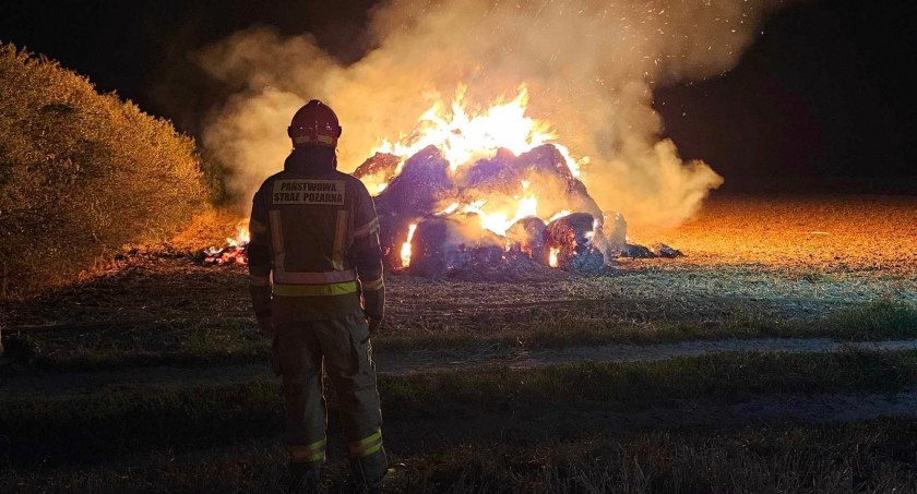 Na zdjęciu miejsce pożaru / Fot. Facebook / OSP Warta 