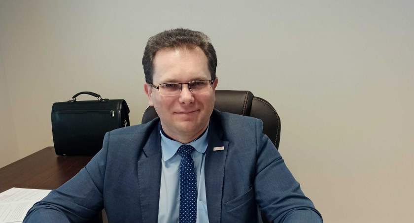 Starosta pajęczański, Zbigniew Gajęcki, podaje, że jednym z priorytetów jego urzędu jest dbanie o zdrowie mieszkańców  fot.: Magdalena Lizurej