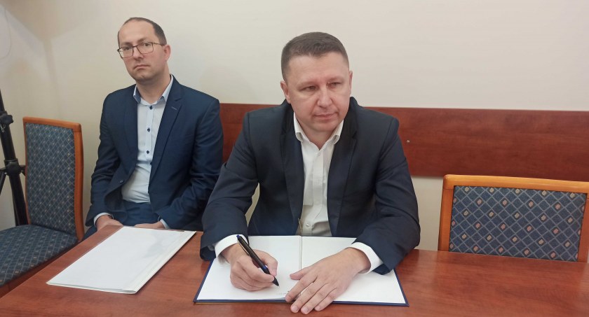 Tomasz Kulicki, prezes PK, na sesji rady miejskiej, 29 września, odpowiadał na pytania radnych odnośnie sytuacji finansowej Przedsiębiorstwa Fot.: Magdalena Lizurej