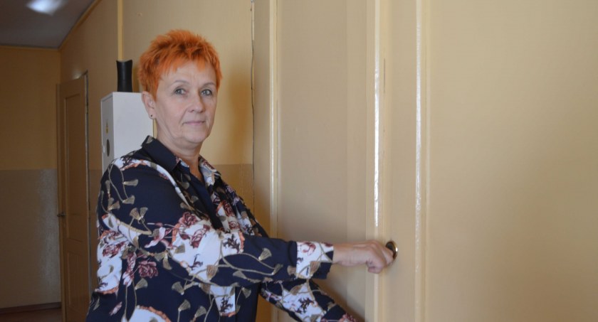 W ramach remontu, w ośrodku wymienionych zostanie między innymi dziesięcioro drzwi – cieszy się Anna Nowak Fot.: Elżbieta Wodecka 